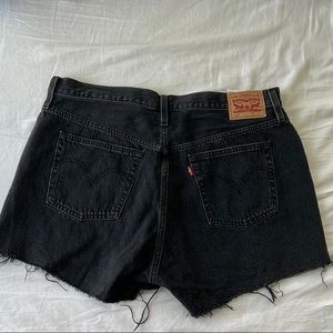 NEW LEVI’S JEANS SHORTS 501 ( size 34)
